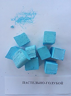 Пастельно-голубой